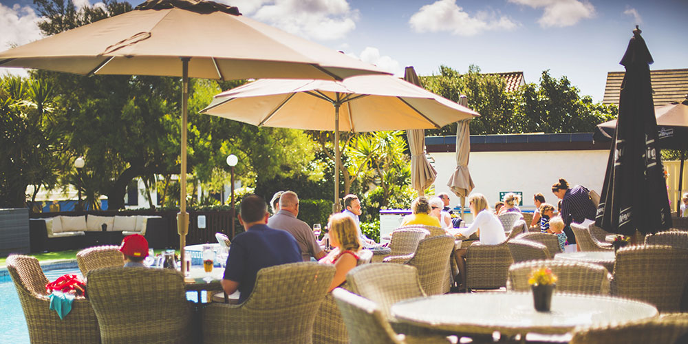 The Deck al fresco dining in Guernsey.